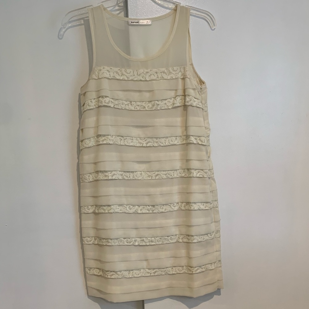 Off-white tiered dress - Kensie size 4